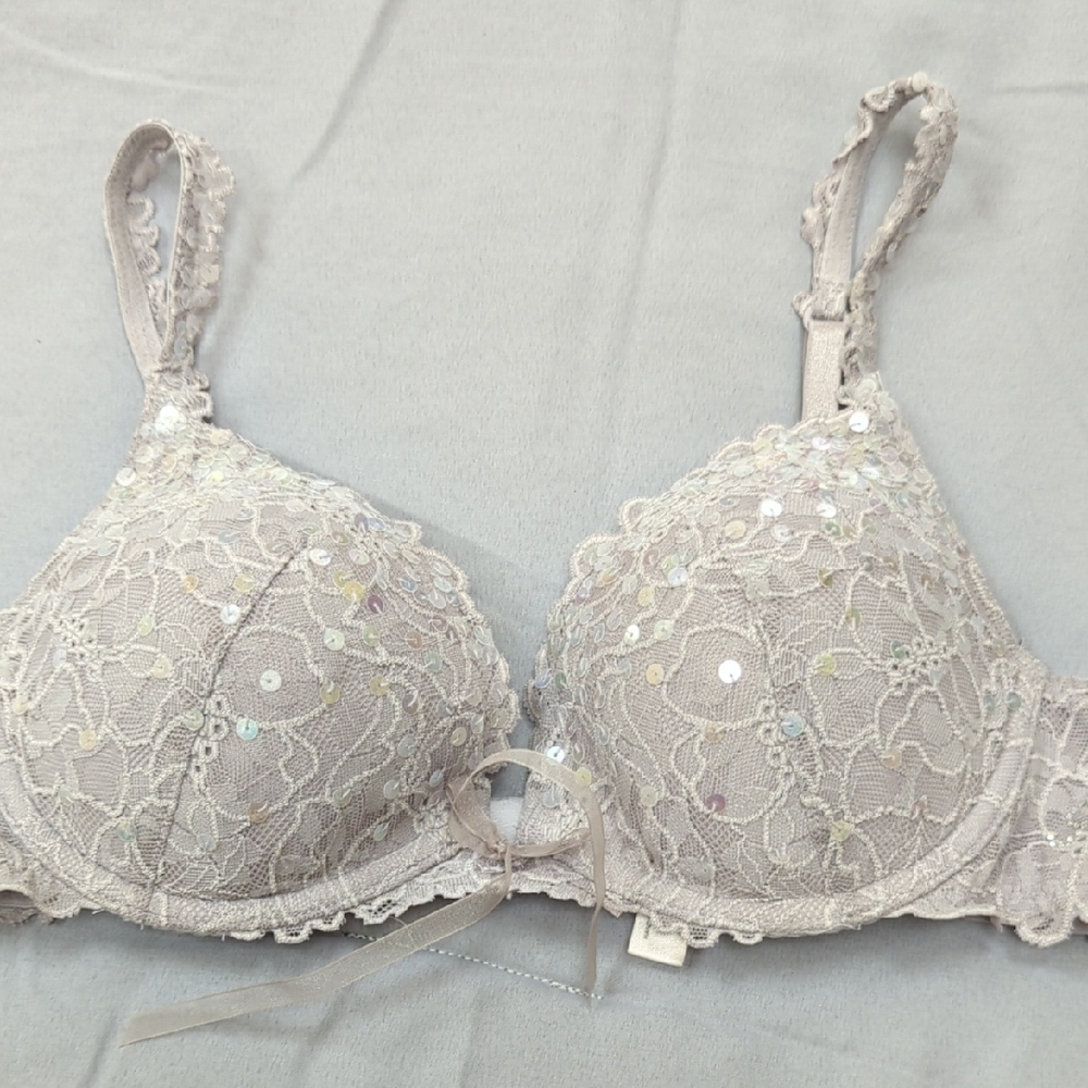 Victoria's Secret Silver Grey Sequin Lace Bra with Underwire Support